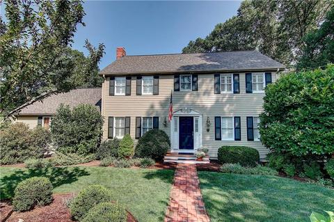 1 White Hill Ln
