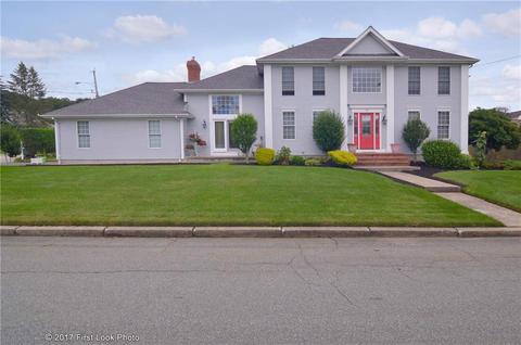 12 Carriage Way