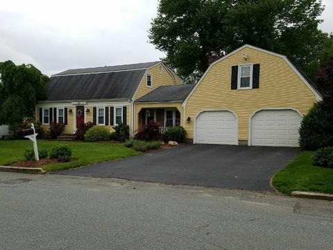 12 Carriage Way