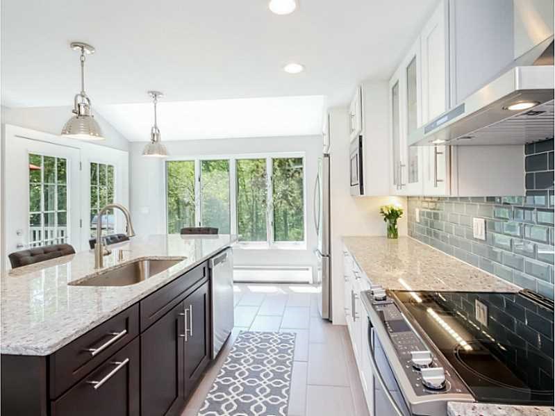 17 Evergreen Rd Lincoln, RI 02865