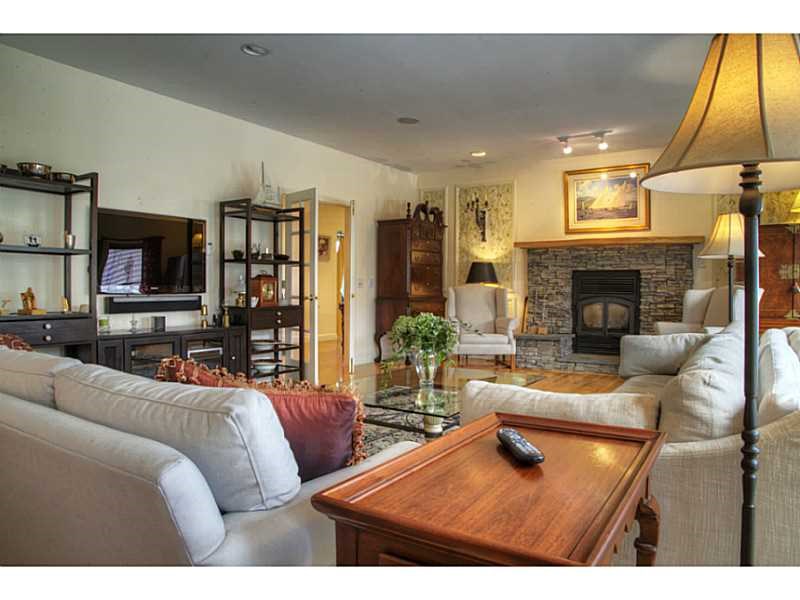 For Sale: 87 Hargraves Dr Portsmouth, RI 02871
