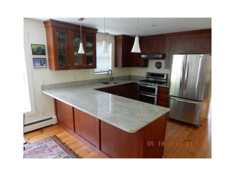 46 Kensington Ct S, Wakefield RI 02879