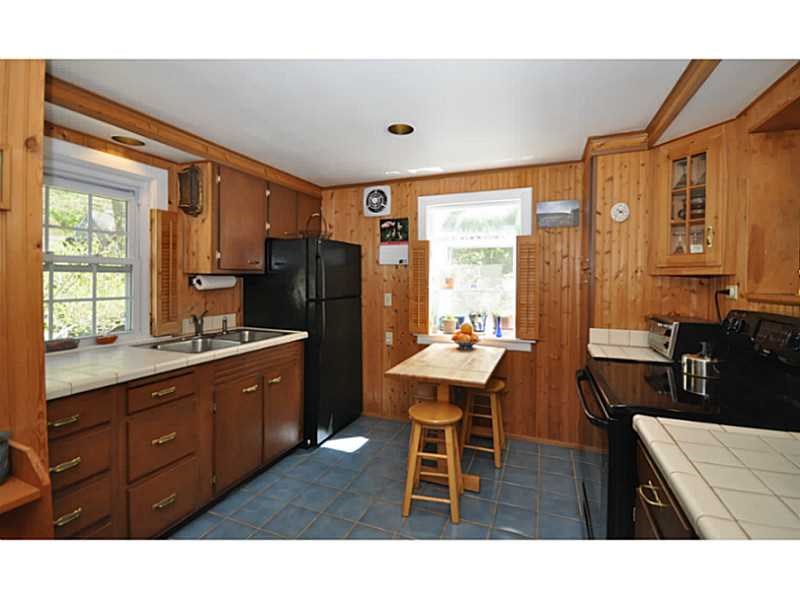 For Sale: 186 Little Rest Rd Kingston, RI 02881
