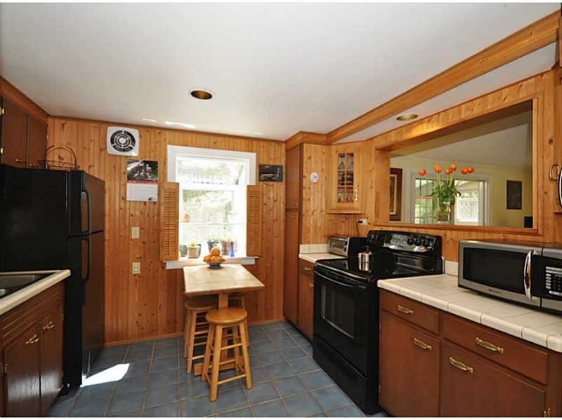 For Sale: 186 Little Rest Rd Kingston, RI 02881