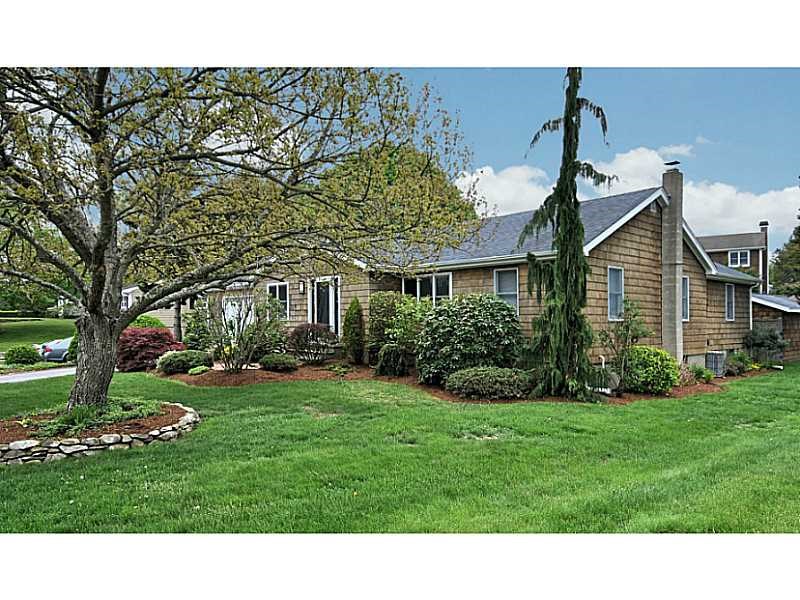 24 Highland Ave Narragansett, RI 02882
