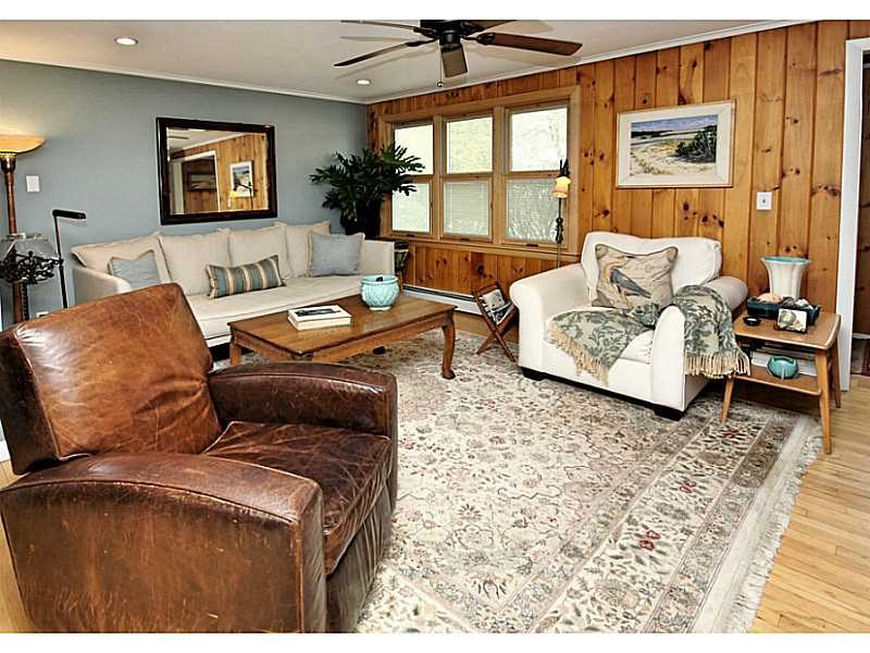 24 Highland Ave Narragansett, RI 02882