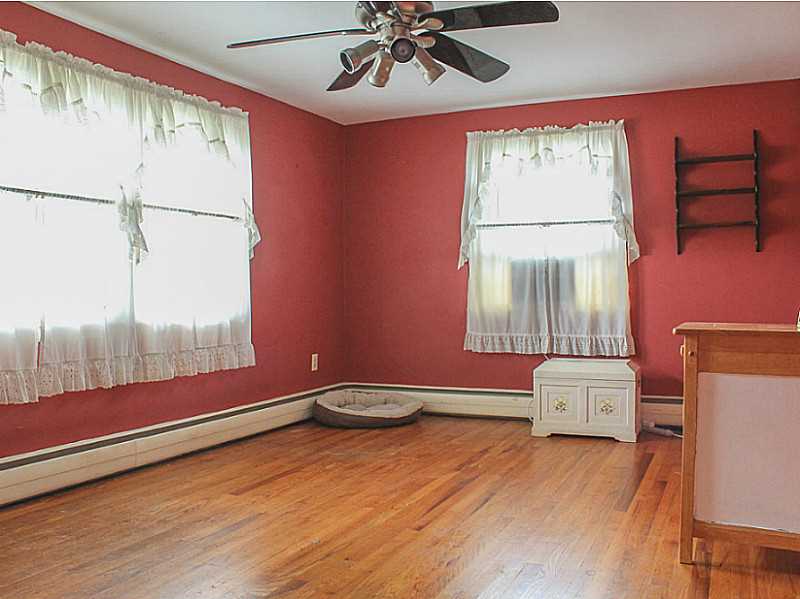2 Mainview Ave