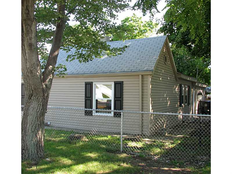 386 Maple St