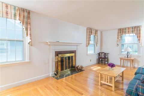 55 Knowles Dr