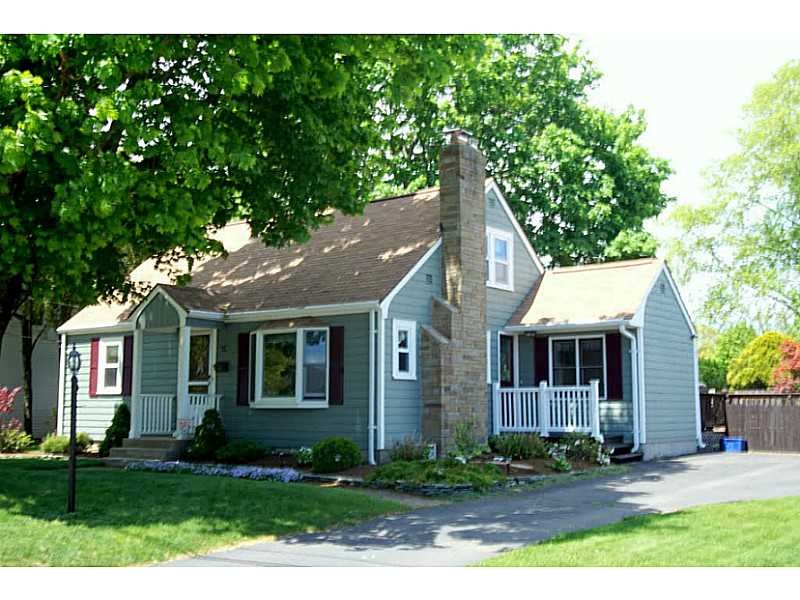 For Sale: 75 Hardwick St Warwick, RI 02889