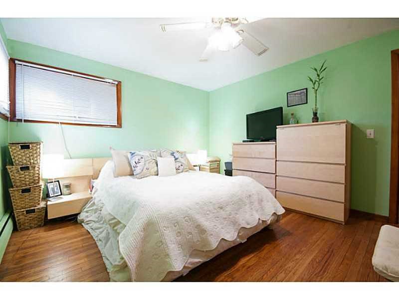 136 Torrington Dr Warwick, RI 02889