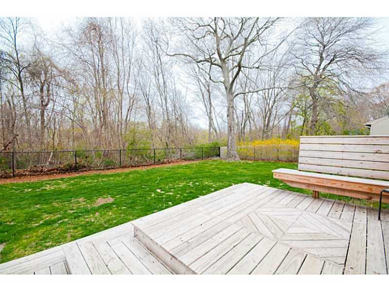 136 Torrington Dr Warwick, RI 02889