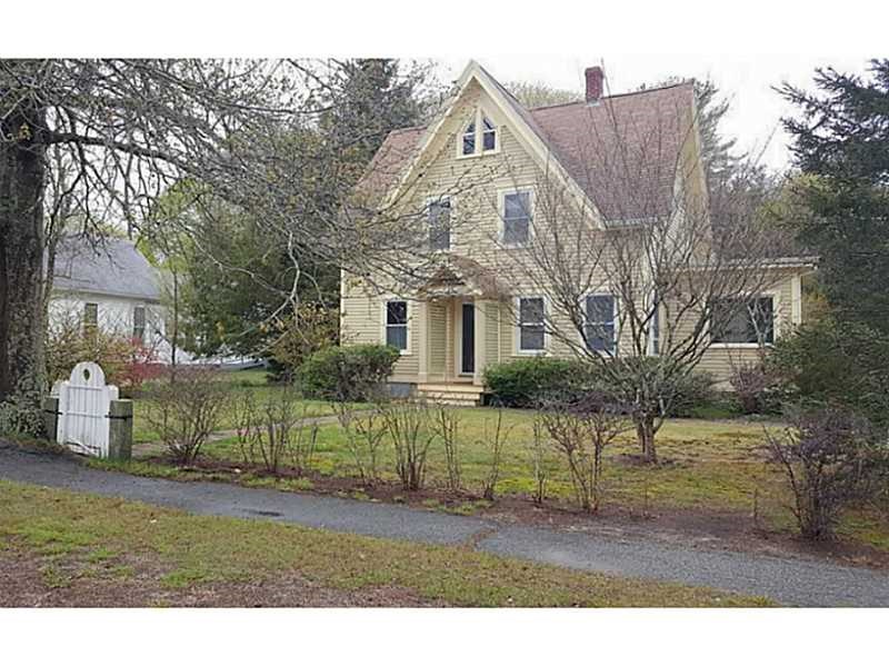 324 Church St, Wood River Junction RI 02894