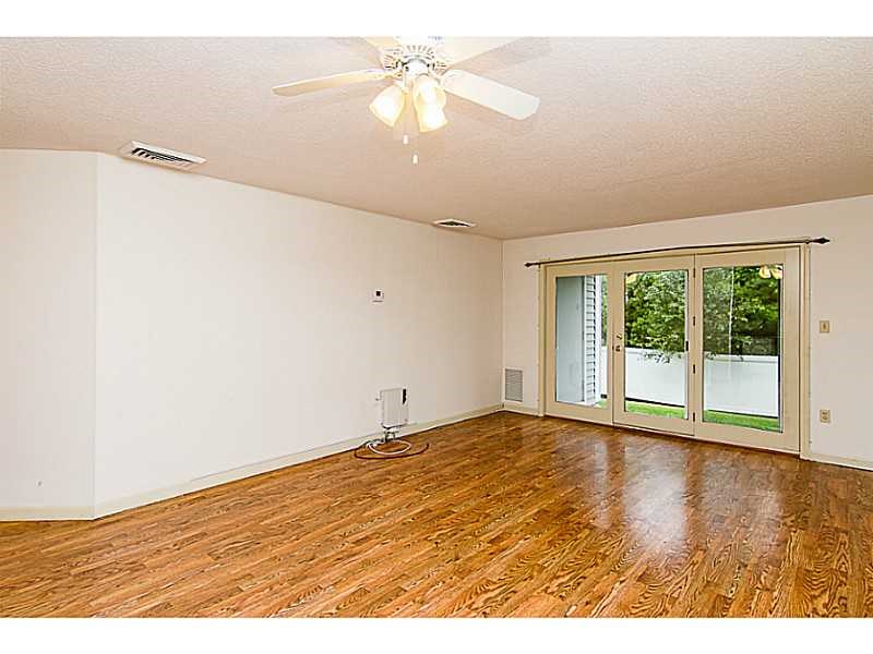 1800 Douglas Ave #126