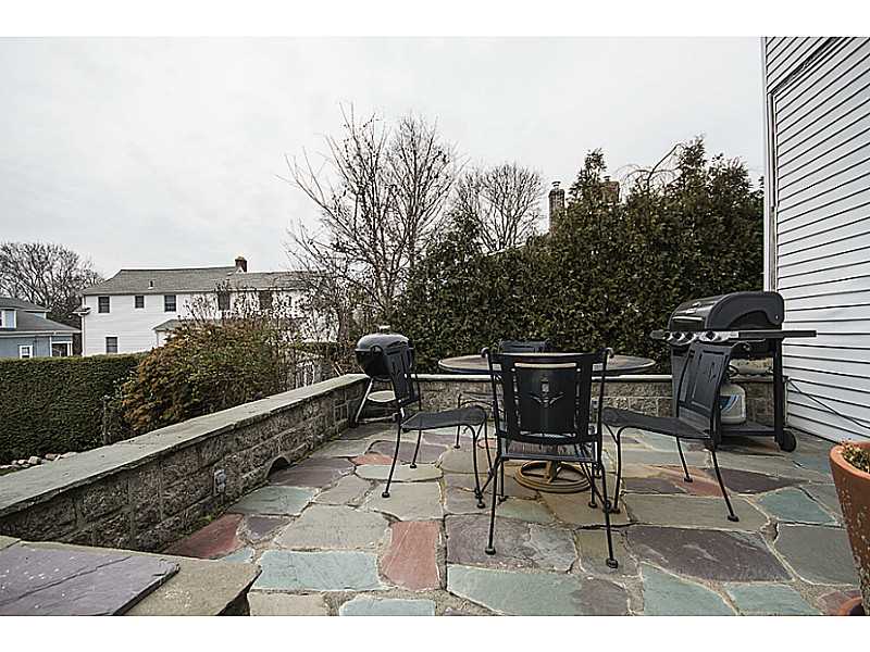 122 Olney Ave