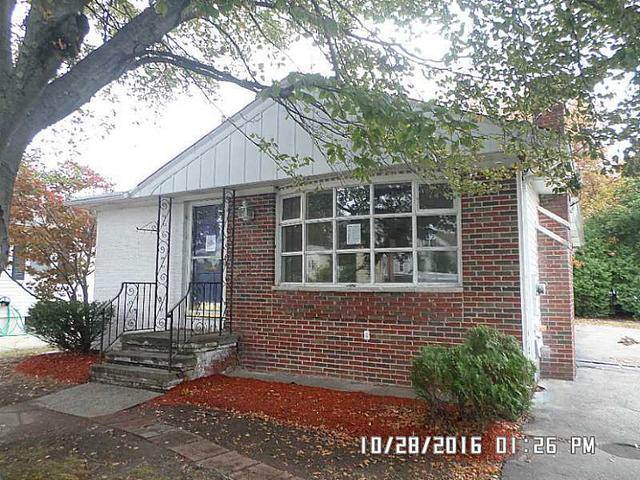 10 Pine St