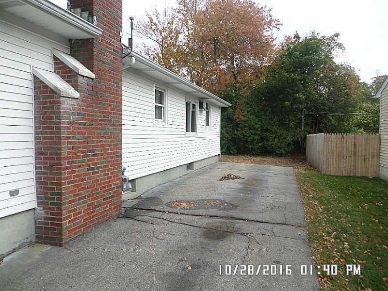 10 Pine St