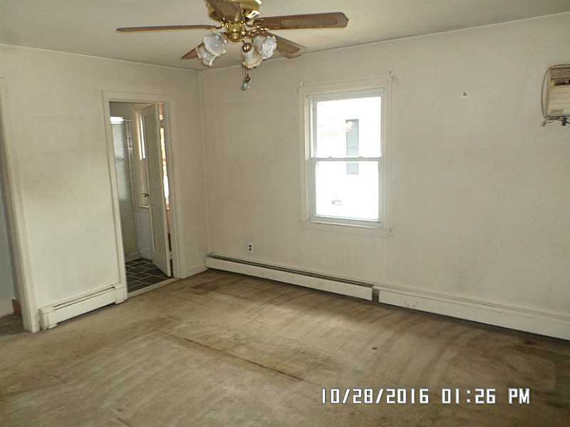 10 Pine St