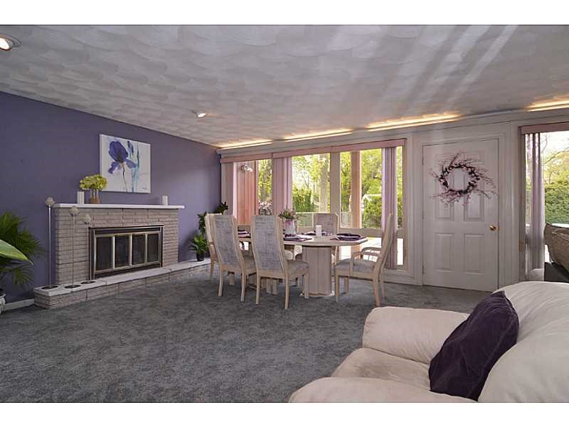 15 Timberland Dr, Riverside RI 02915