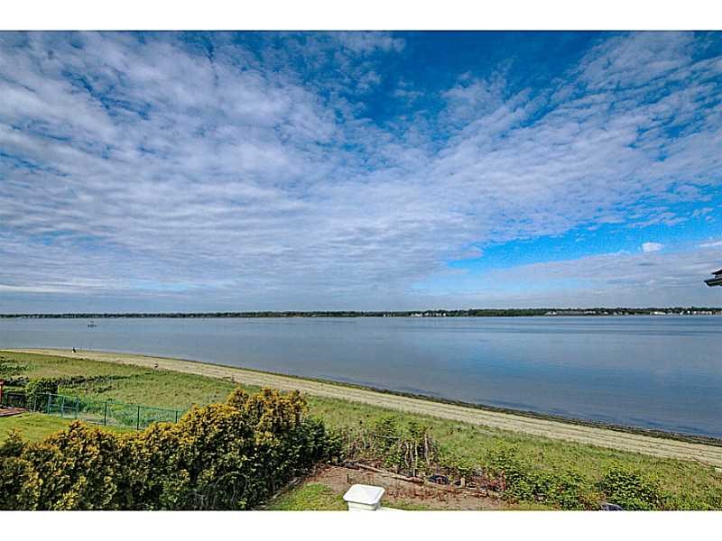 For Sale: 87 Terrace Ave Riverside, RI 02915