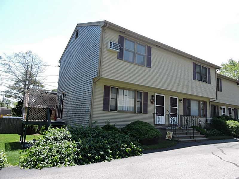 For Sale: 151 Willett Ave #APT 5 Riverside, RI 02915