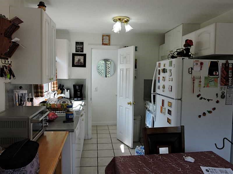 For Sale: 151 Willett Ave #APT 5 Riverside, RI 02915
