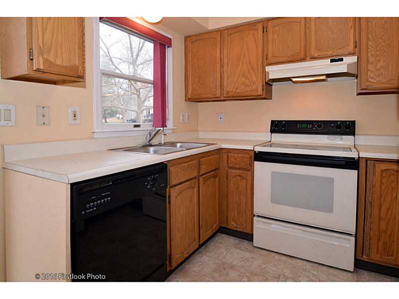 15 Wood Hollow Ln
