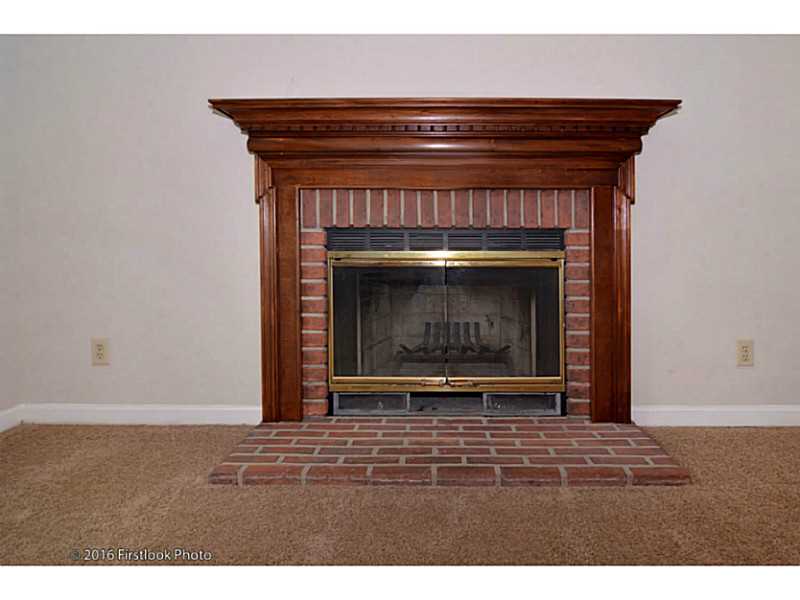 15 Wood Hollow Ln