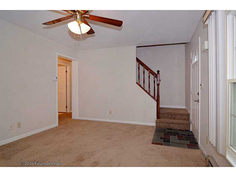 15 Wood Hollow Ln
