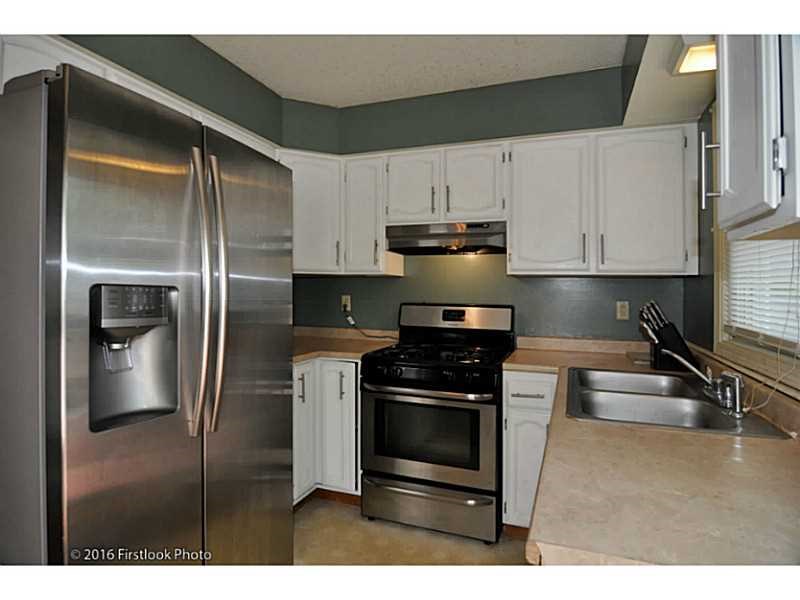 For Sale: 14 Riverwoods Ct #APT 14 Rumford, RI 02916