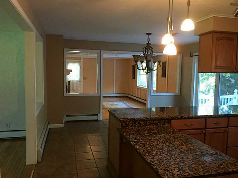16 Beechnut Dr
