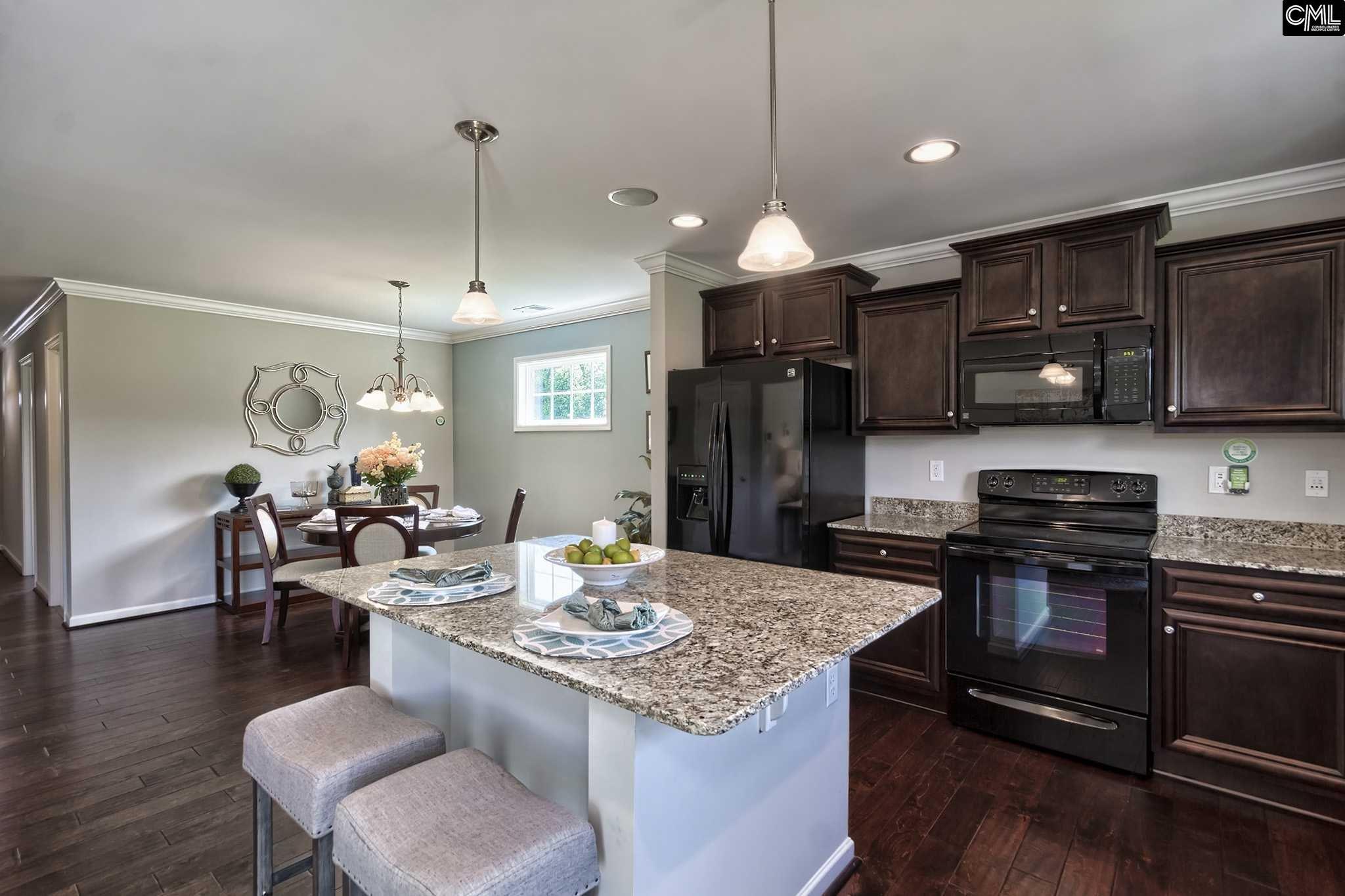 102 Leonard Cir