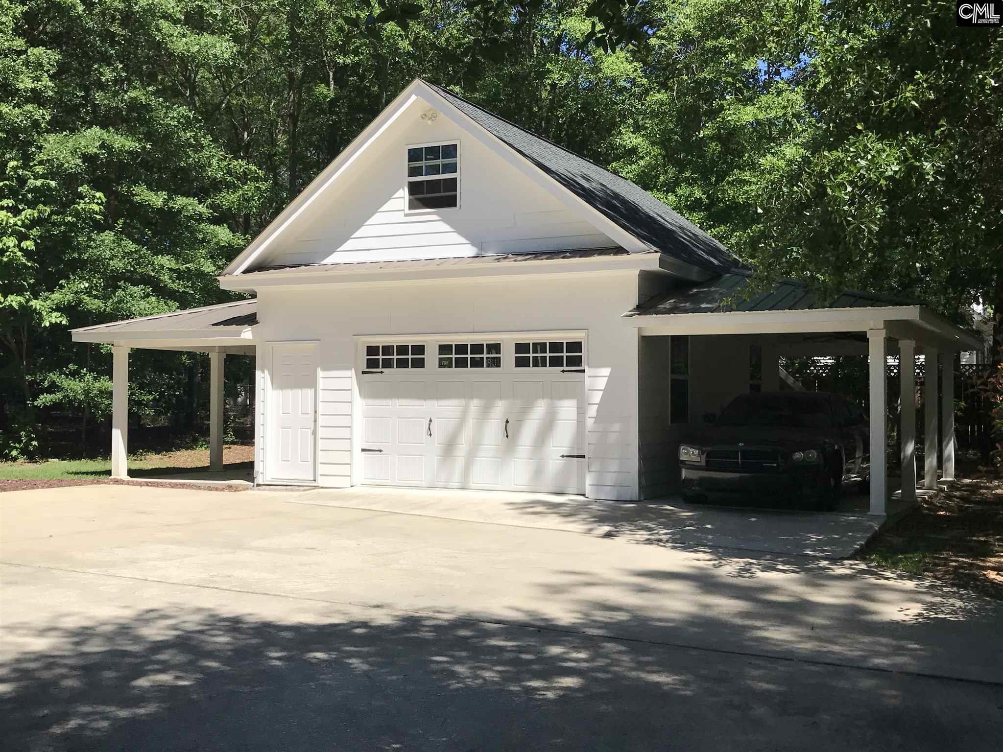 231 Hackamore Ln