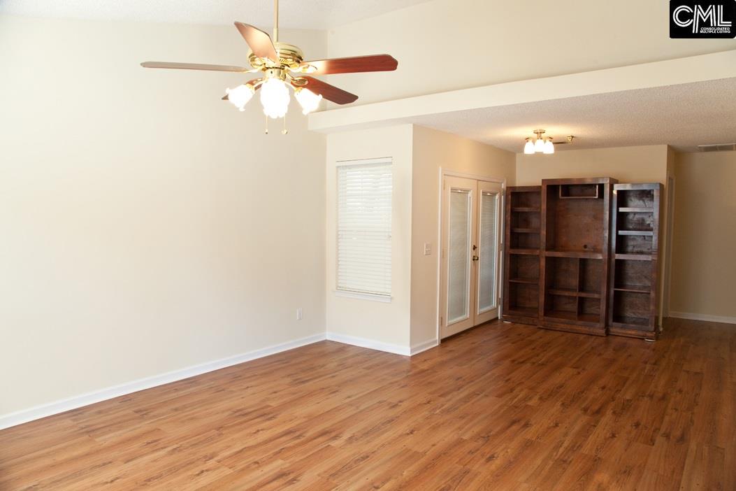 216 Pinebluff Ct