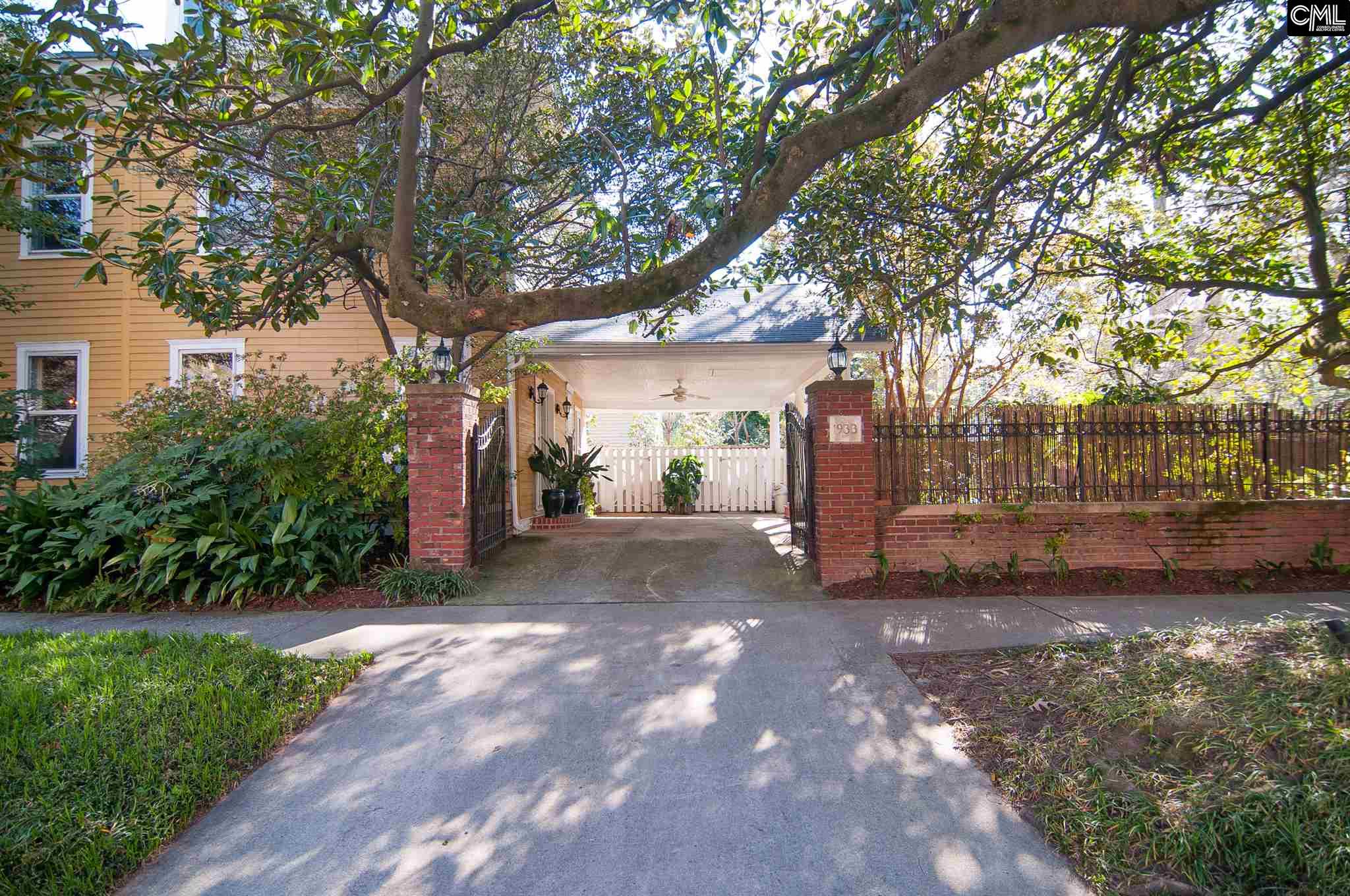 2408 Wilmot Ave