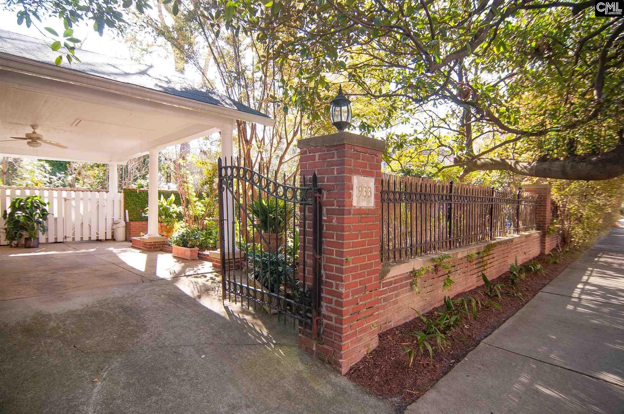 2408 Wilmot Ave