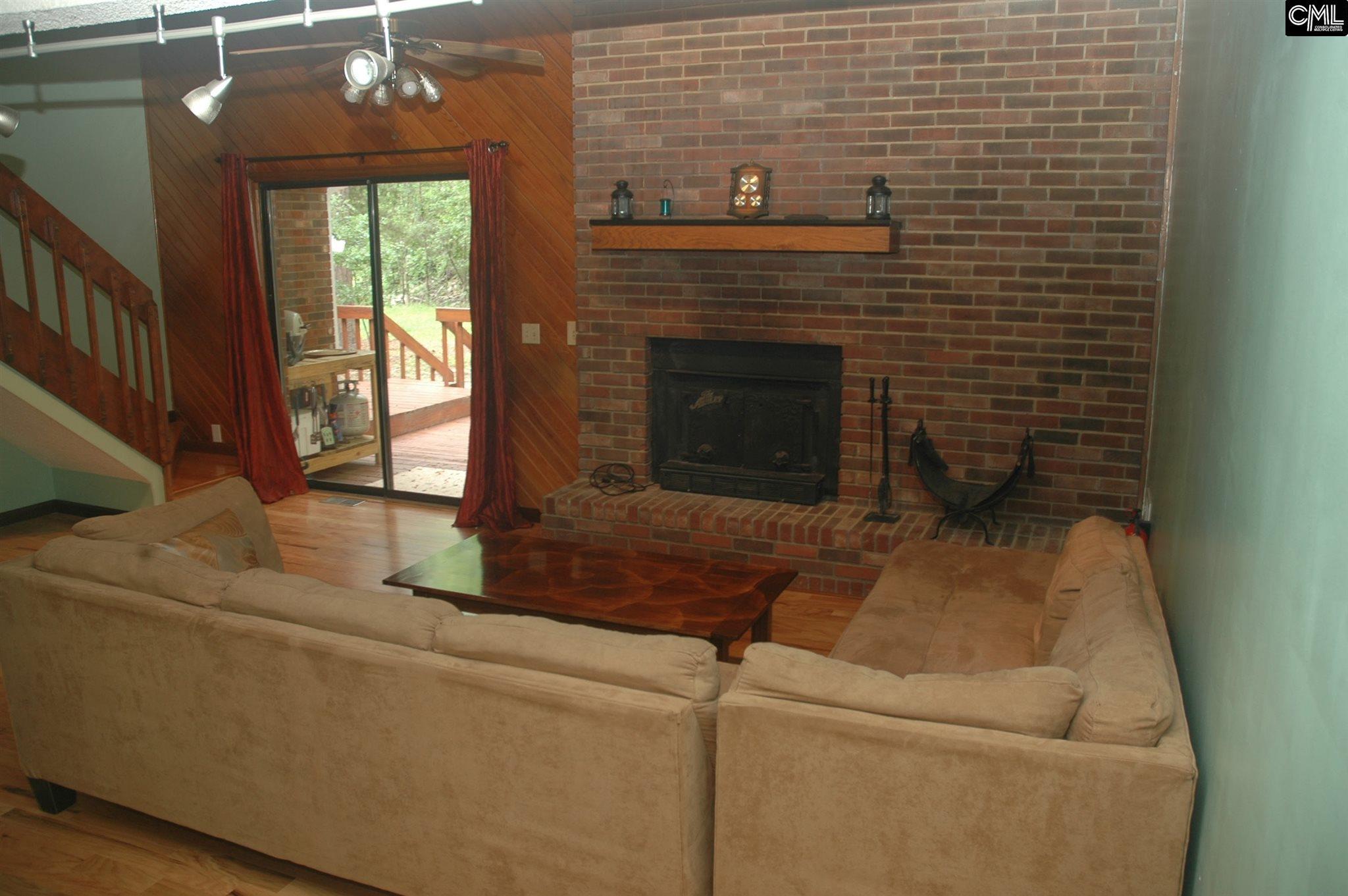 1400 Creekview Dr