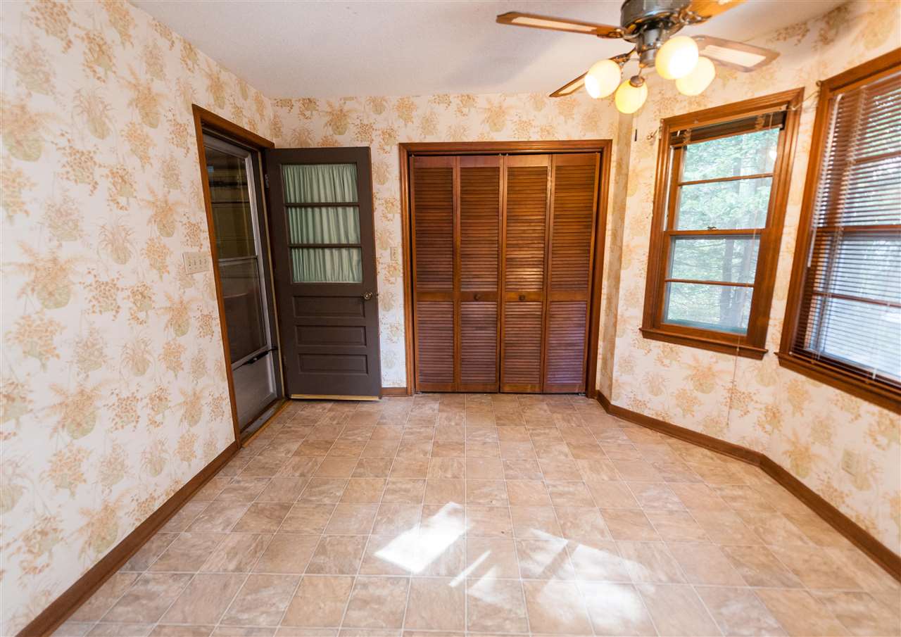 212 Wexford Ln