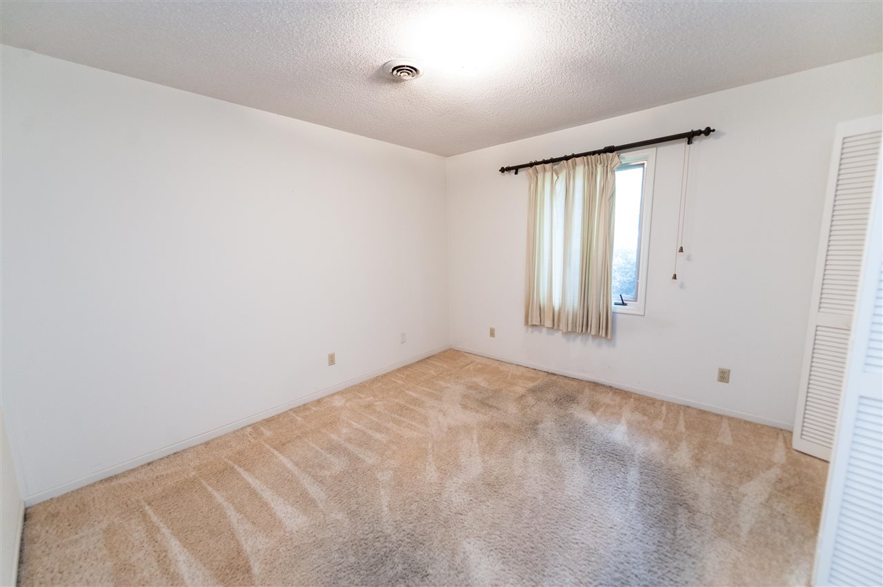 212 Wexford Ln
