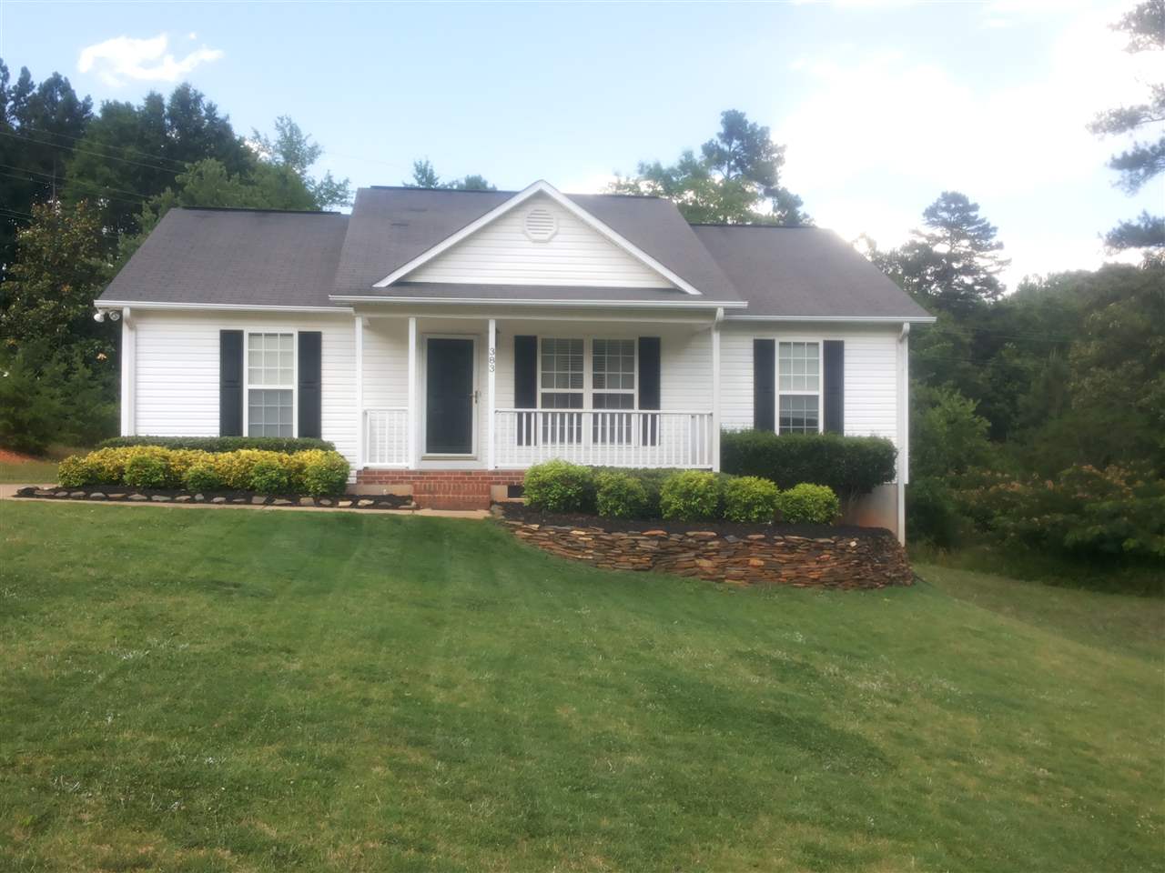 383 E Myles Ln Spartanburg, SC 29303