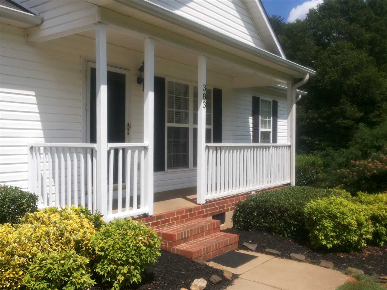 383 E Myles Ln Spartanburg, SC 29303