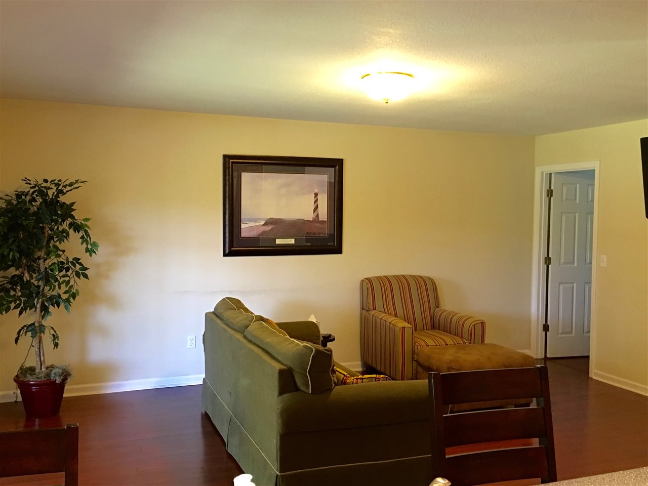 227 Cranston Dr