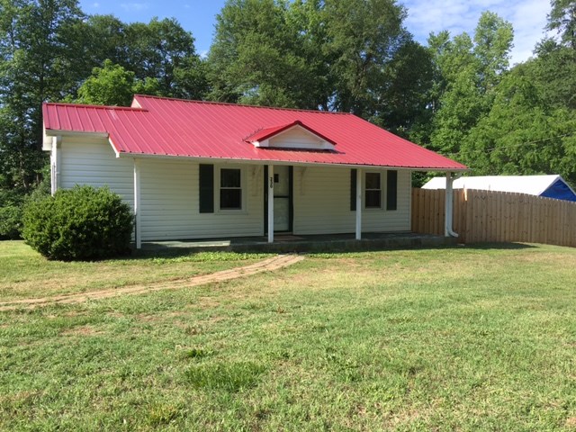 For Sale: 230 Iron Bridge Rd Cowpens, SC 29330