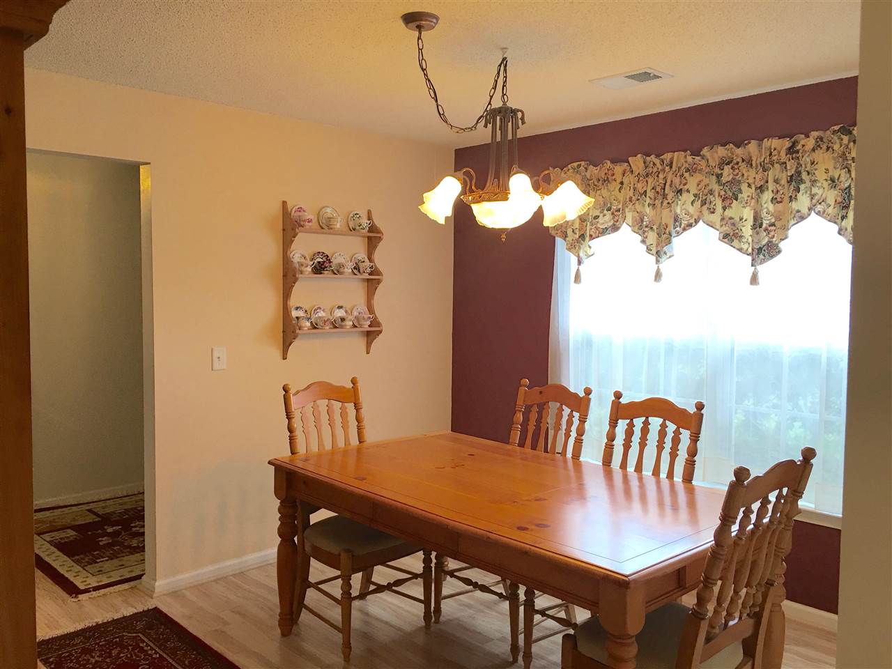 512 E Victor Hill Rd, Duncan SC 29334