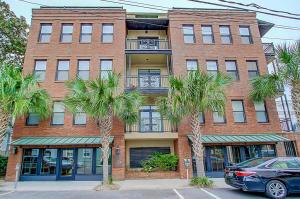 175 Concord St #304