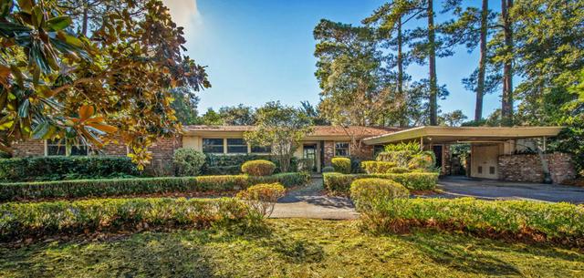 92 Chadwick Dr