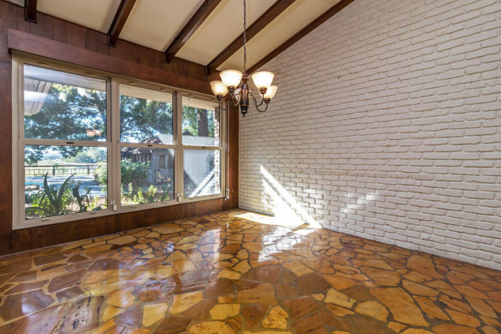 92 Chadwick Dr