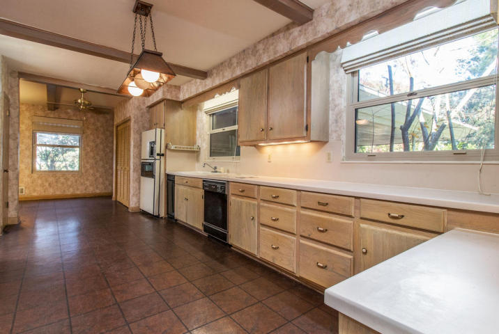 92 Chadwick Dr