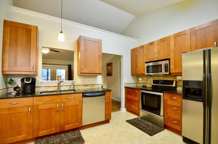 64 Shadowmoss Pkwy