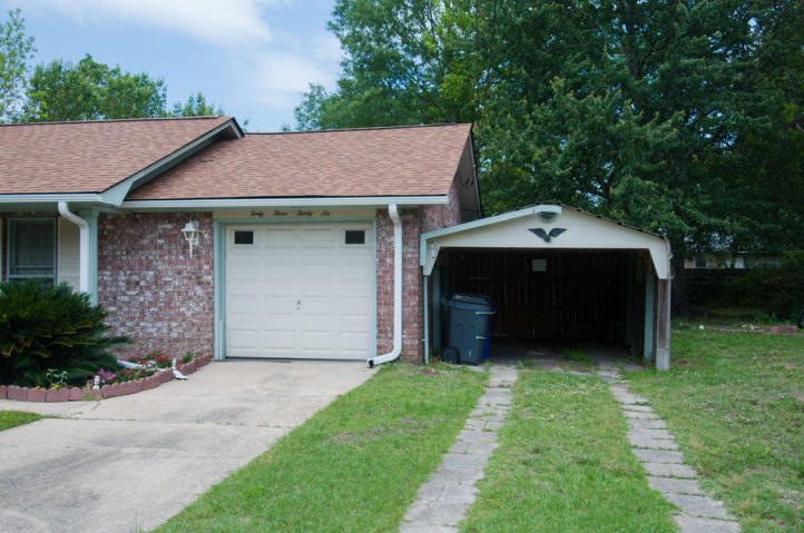 2725 Treetop Ct